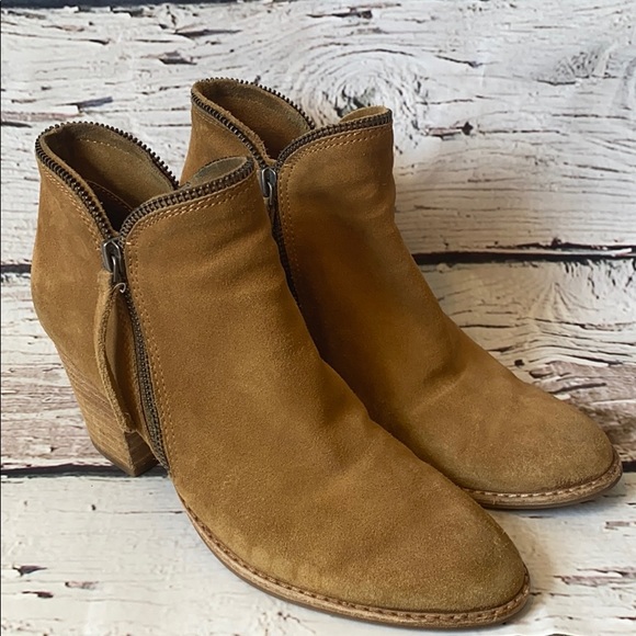 Dolce Vita Shoes - Dolce Vita Soft Leather zipper booties 7